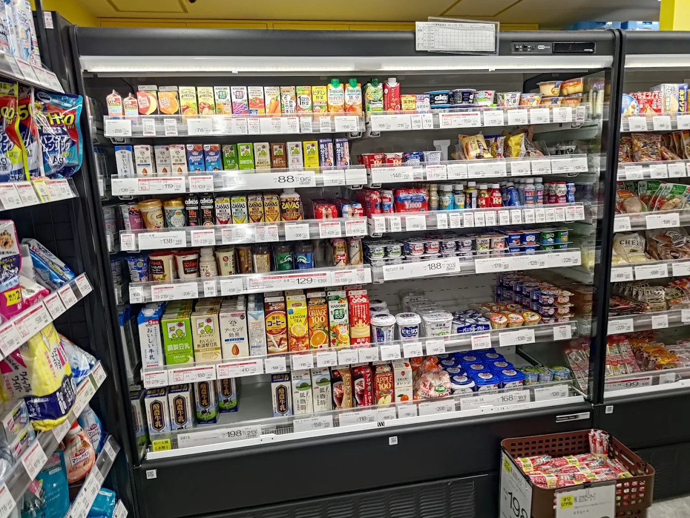 マツモトキヨシ コムズガーデン店